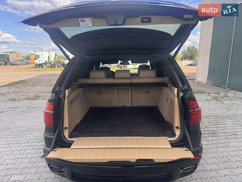 Внедорожник / Кроссовер BMW X5 2010 в Александрие