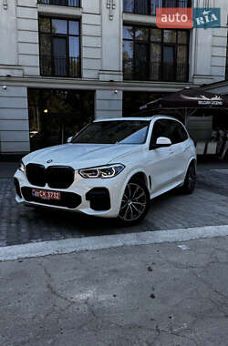 Позашляховик / Кросовер BMW X5 2022 в Чернівцях