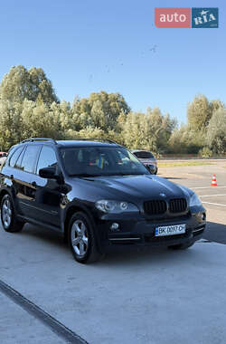 Позашляховик / Кросовер BMW X5 2010 в Рівному
