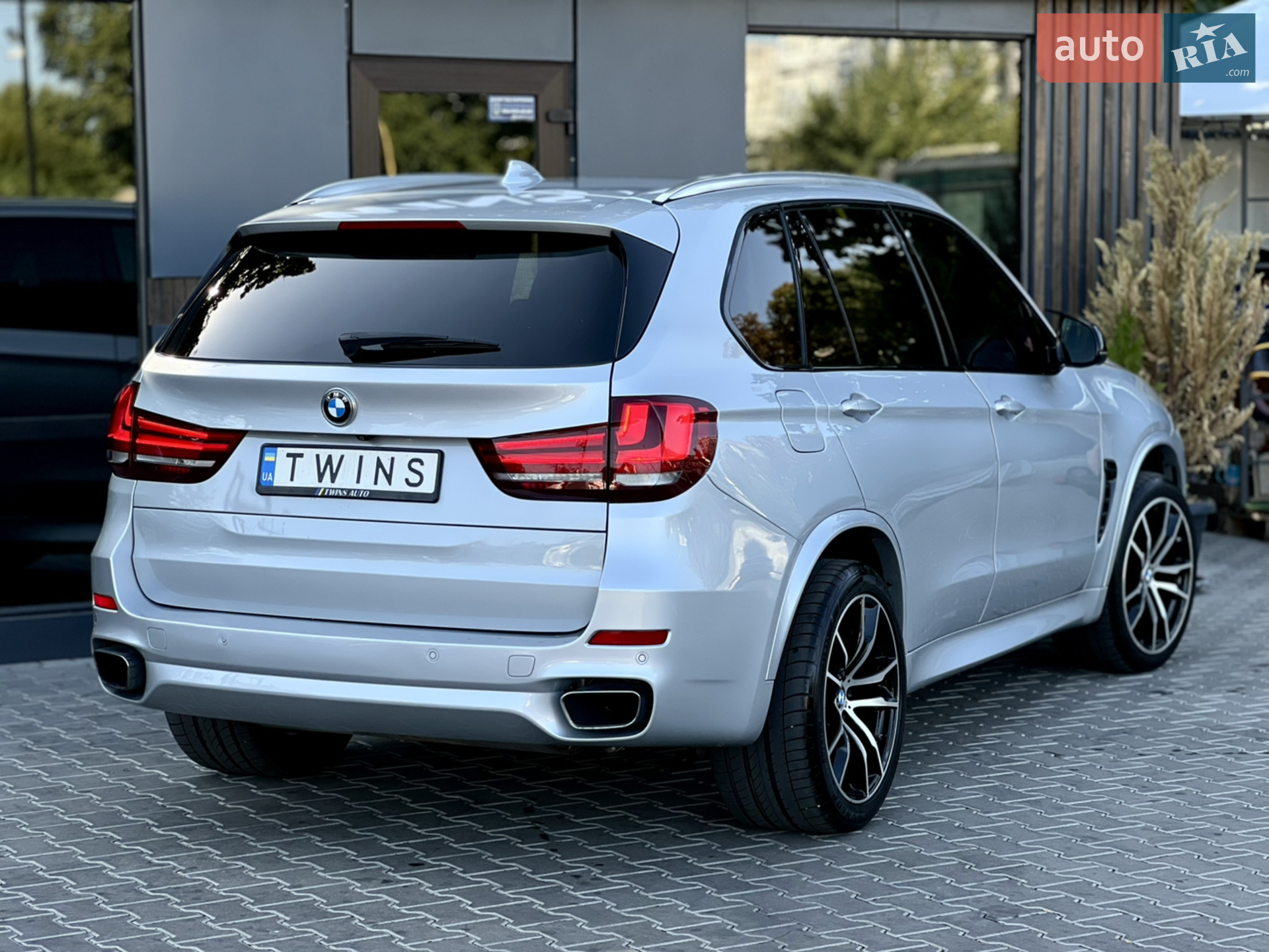 2017 BMW X5 - мініатюра 4