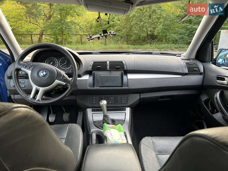 Внедорожник / Кроссовер BMW X5 2001 в Киеве