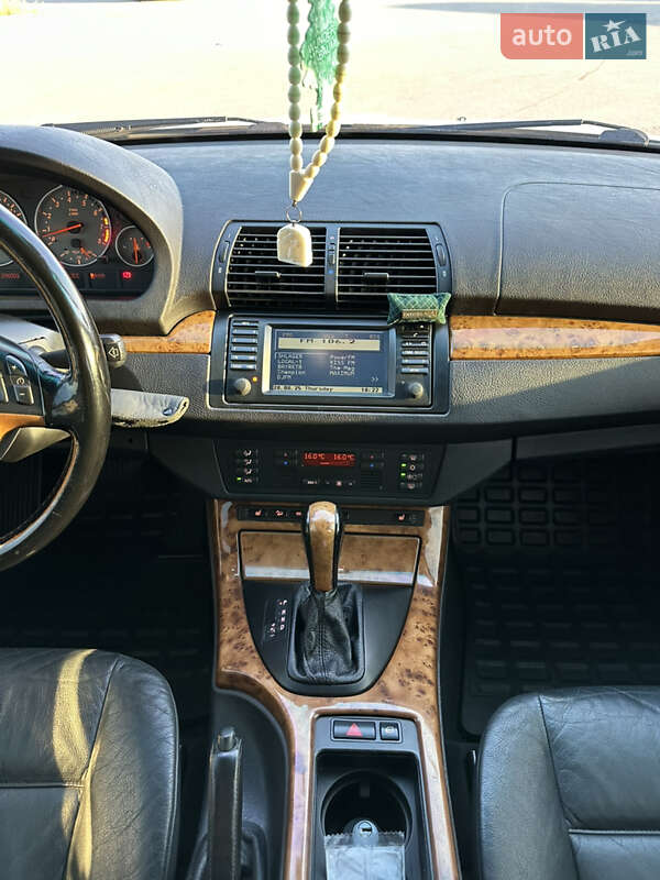 Внедорожник / Кроссовер BMW X5 2002 в Днепре