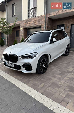 Позашляховик / Кросовер BMW X5 2019 в Чернівцях