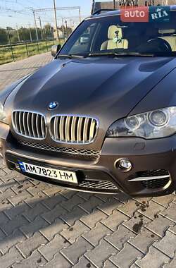 Позашляховик / Кросовер BMW X5 2010 в Звягелі