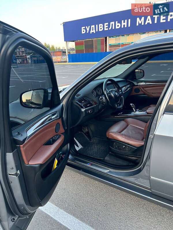 Внедорожник / Кроссовер BMW X5 2012 в Каменец-Подольском