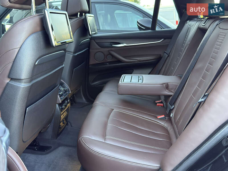 Внедорожник / Кроссовер BMW X5 2014 в Черновцах