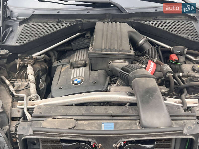 Внедорожник / Кроссовер BMW X5 2010 в Львове