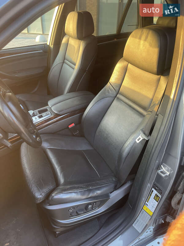 Внедорожник / Кроссовер BMW X5 2010 в Тернополе