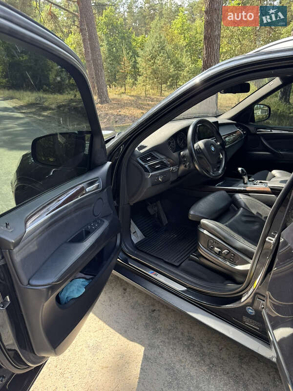 Внедорожник / Кроссовер BMW X5 2011 в Тараще