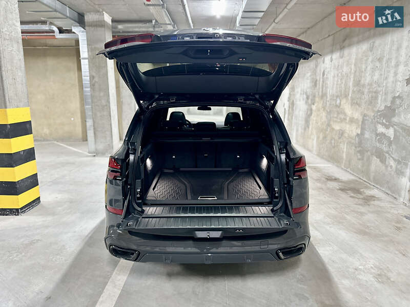 Внедорожник / Кроссовер BMW X5 2024 в Ровно
