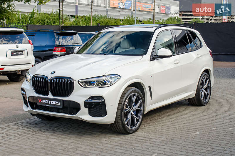 Внедорожник / Кроссовер BMW X5 2022 в Киеве