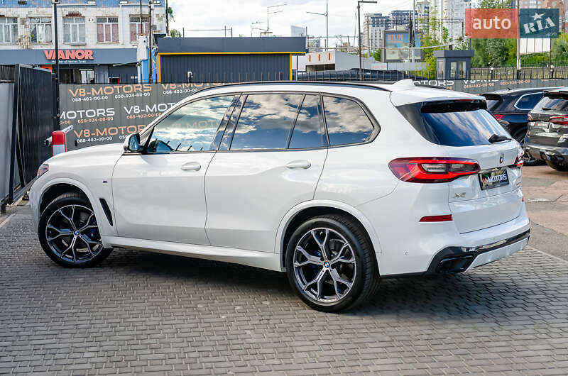 Внедорожник / Кроссовер BMW X5 2022 в Киеве