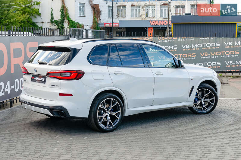 Внедорожник / Кроссовер BMW X5 2022 в Киеве