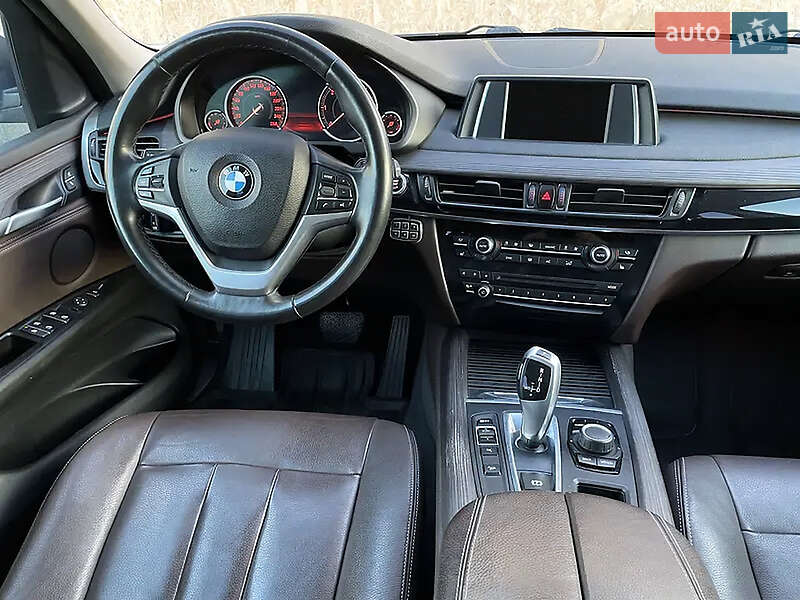 Внедорожник / Кроссовер BMW X5 2017 в Днепре