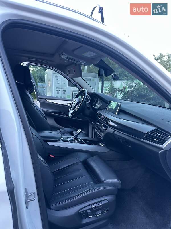 Позашляховик / Кросовер BMW X5 2014 в Івано-Франківську
