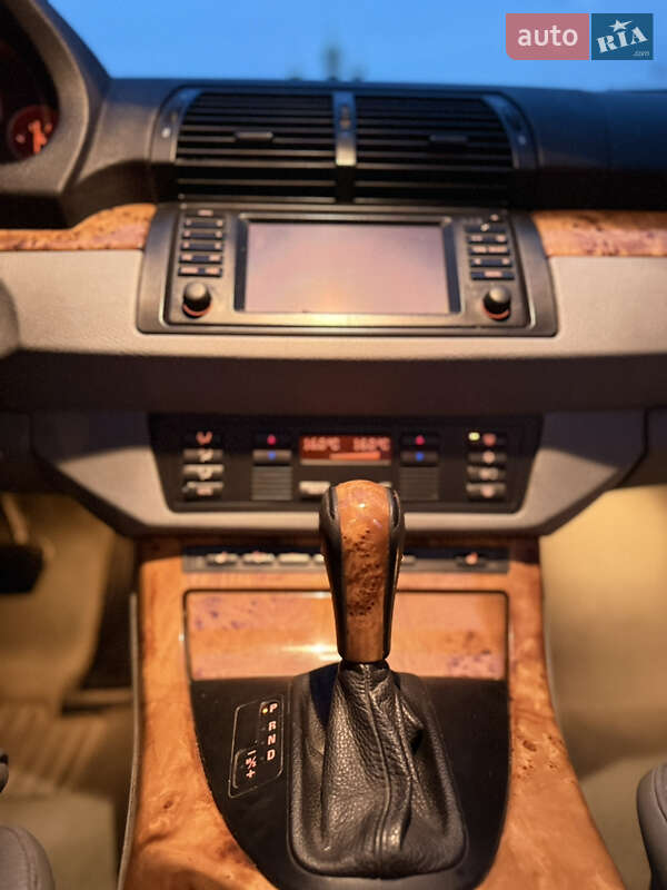 Позашляховик / Кросовер BMW X5 2005 в Чернівцях