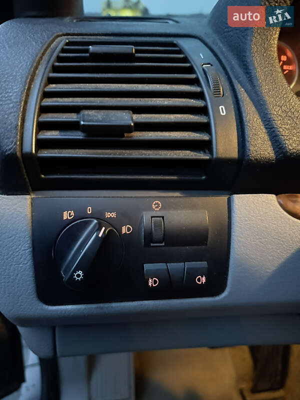 Позашляховик / Кросовер BMW X5 2005 в Чернівцях