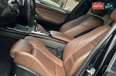 Позашляховик / Кросовер BMW X5 2011 в 