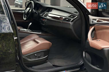 Позашляховик / Кросовер BMW X5 2011 в 