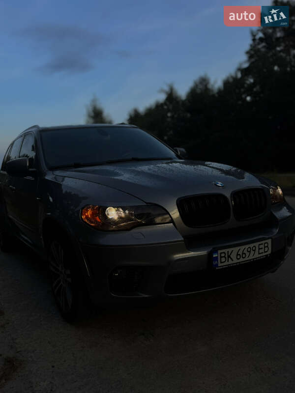 Внедорожник / Кроссовер BMW X5 2012 в Вараше