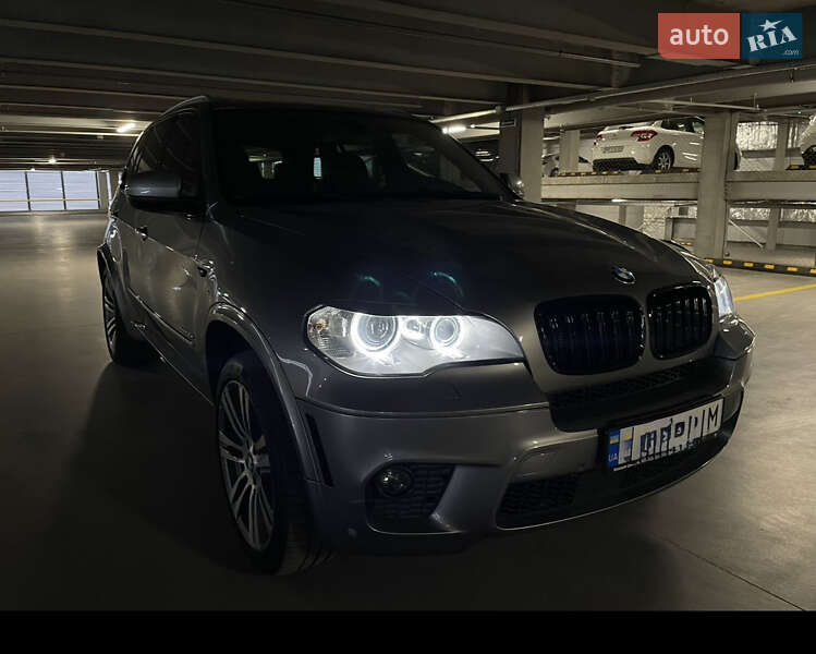 Внедорожник / Кроссовер BMW X5 2012 в Вараше