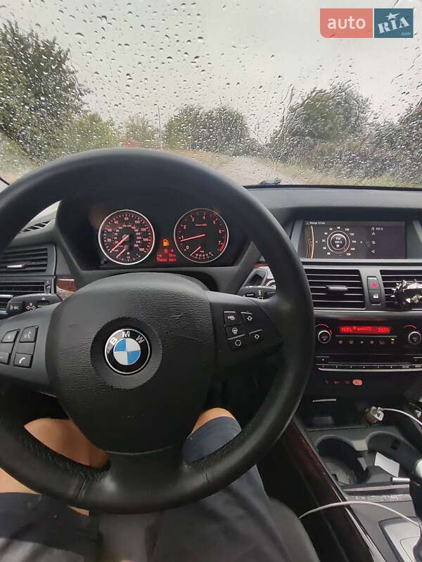 Внедорожник / Кроссовер BMW X5 2013 в Запорожье
