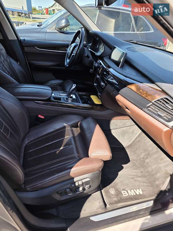 Внедорожник / Кроссовер BMW X5 2014 в Каменец-Подольском