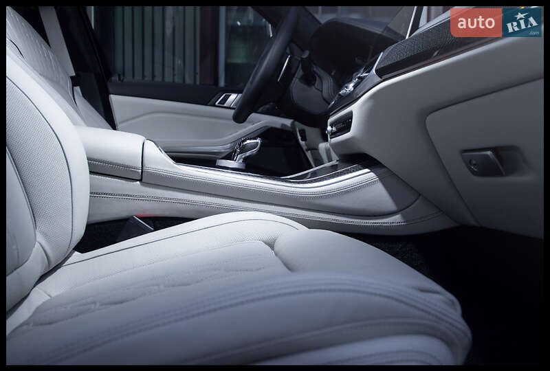 Внедорожник / Кроссовер BMW X5 2022 в Киеве