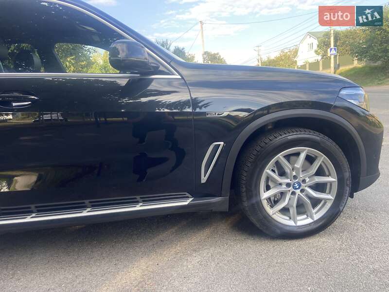 Внедорожник / Кроссовер BMW X5 2022 в Киеве