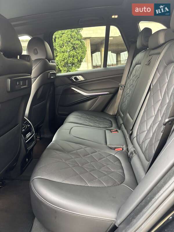 Внедорожник / Кроссовер BMW X5 2022 в Киеве
