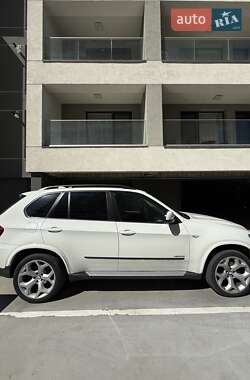 Позашляховик / Кросовер BMW X5 2012 в  фото 2 Позашляховик / Кросовер BMW X5 2012 в