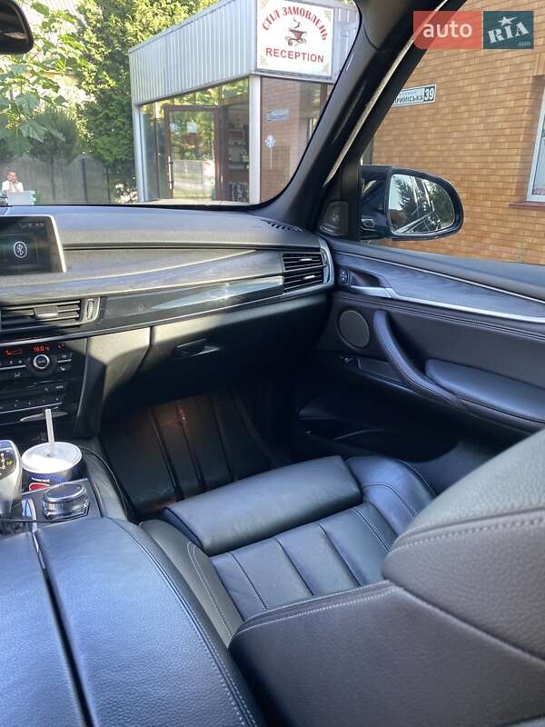 Внедорожник / Кроссовер BMW X5 2017 в Ровно