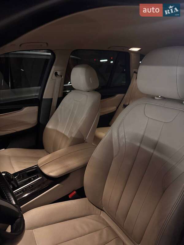 Позашляховик / Кросовер BMW X5 2016 в Львові
