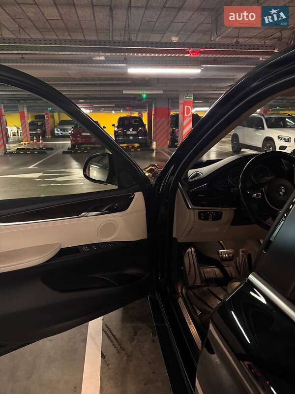 Позашляховик / Кросовер BMW X5 2016 в Львові