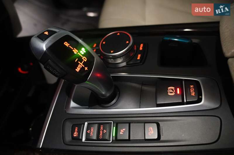 Позашляховик / Кросовер BMW X5 2016 в Львові