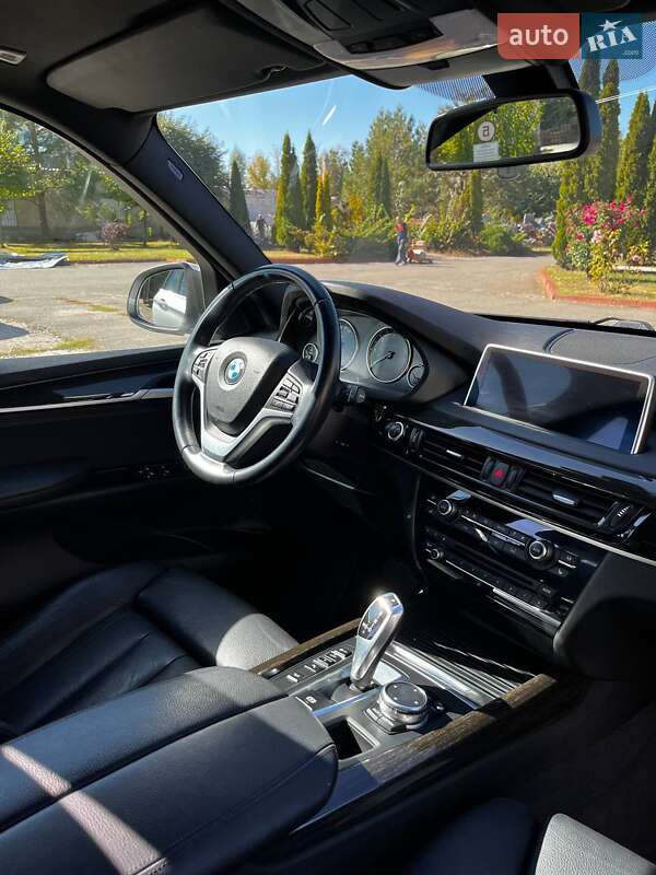 Позашляховик / Кросовер BMW X5 2015 в Києві фото 16 Позашляховик / Кросовер BMW X5 2015 в Києві