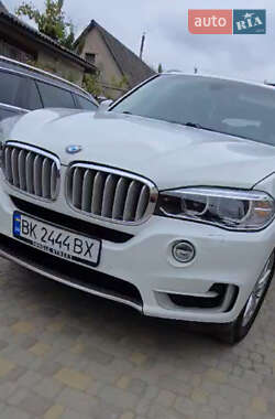Позашляховик / Кросовер BMW X5 2015 в Сарнах