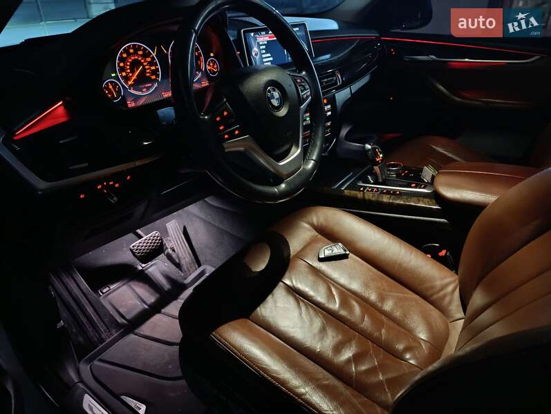 Позашляховик / Кросовер BMW X5 2014 в Ізмаїлі