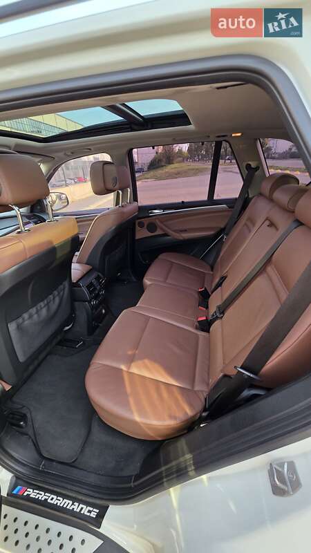 Внедорожник / Кроссовер BMW X5 2012 в Ивано-Франковске