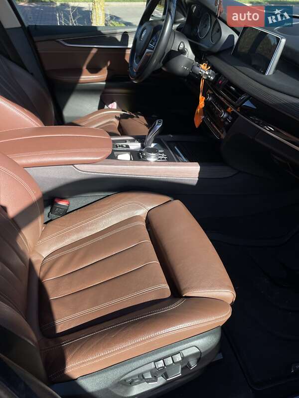 Позашляховик / Кросовер BMW X5 2017 в Львові