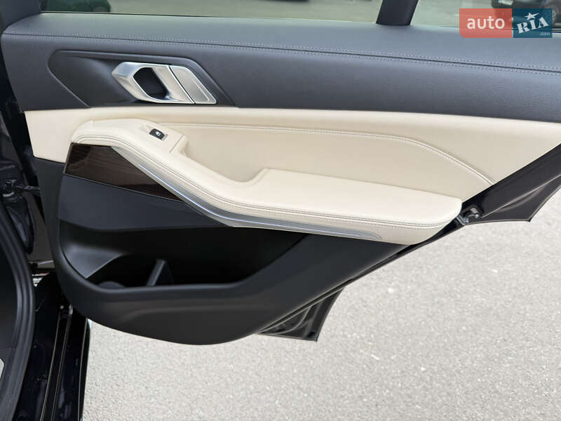 Позашляховик / Кросовер BMW X5 2020 в Луцьку