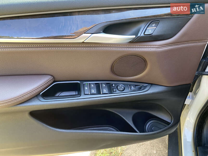 Внедорожник / Кроссовер BMW X5 2017 в Киеве