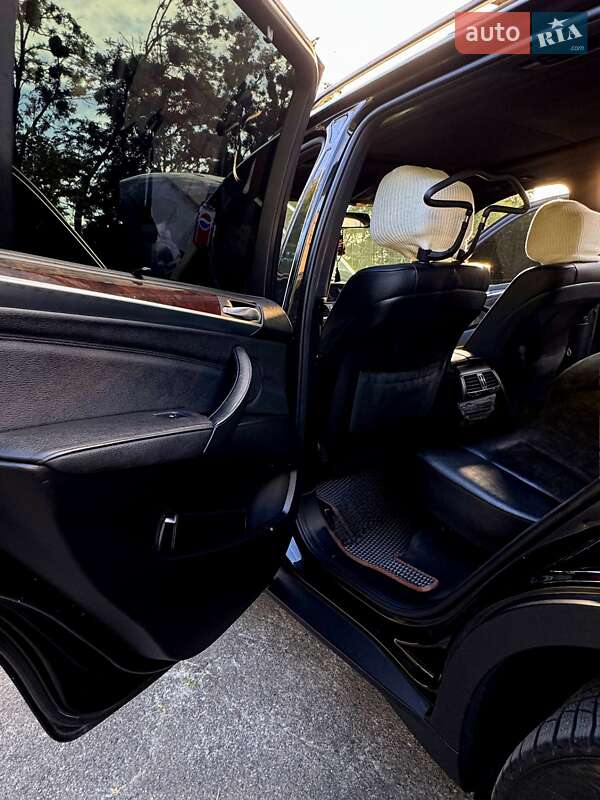 Внедорожник / Кроссовер BMW X5 2012 в Киеве