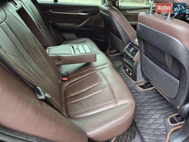 Позашляховик / Кросовер BMW X5 2016 в Черкасах