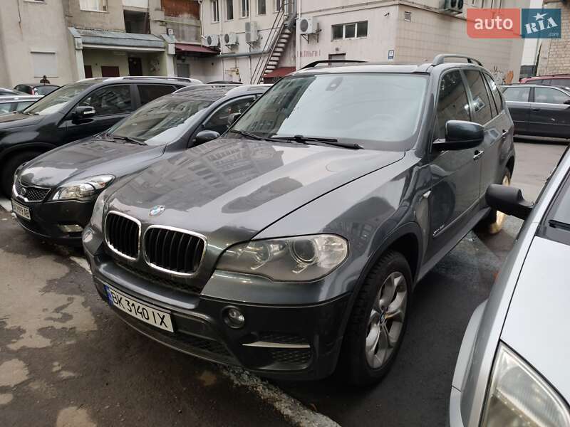 Внедорожник / Кроссовер BMW X5 2013 в Ровно