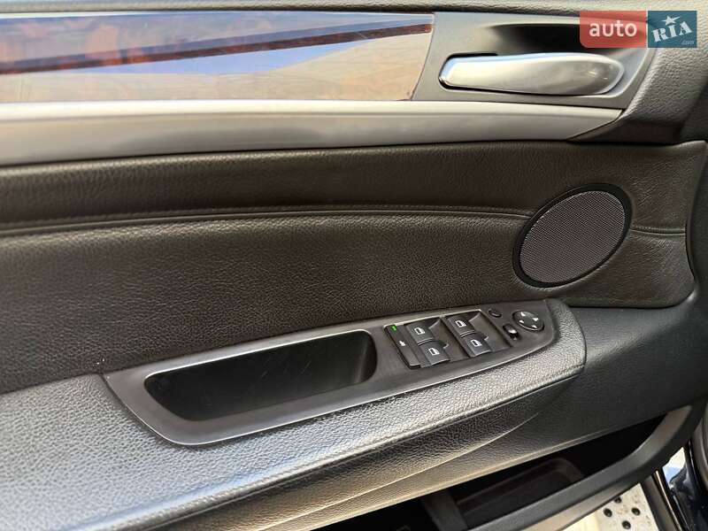 Внедорожник / Кроссовер BMW X5 2008 в Киеве