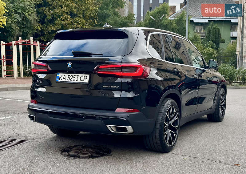 Внедорожник / Кроссовер BMW X5 2021 в Киеве