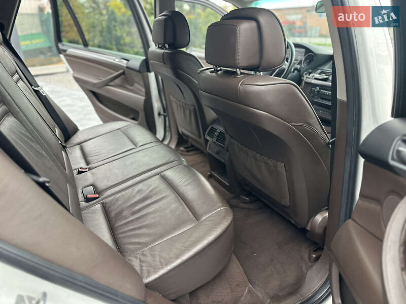 Позашляховик / Кросовер BMW X5 2010 в Вінниці