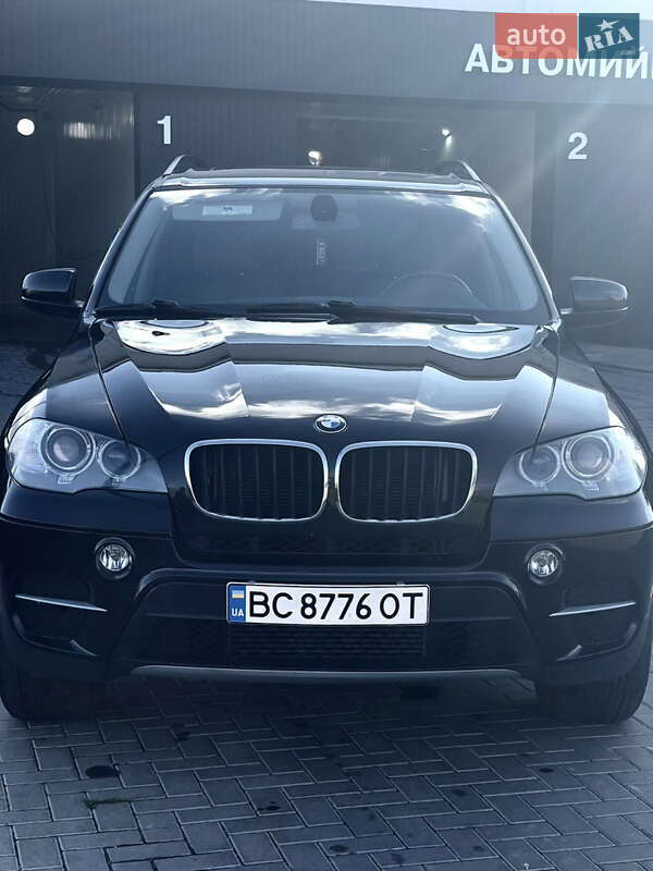 Внедорожник / Кроссовер BMW X5 2012 в Сокале