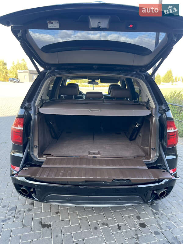 Внедорожник / Кроссовер BMW X5 2012 в Сокале